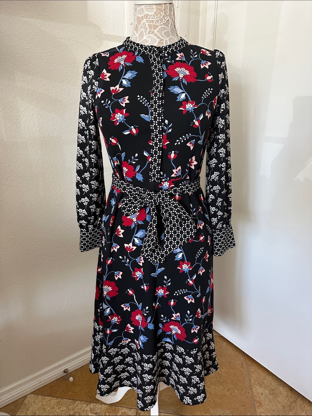 Talbots Mixed Flora Crepe Dress Size 2P
